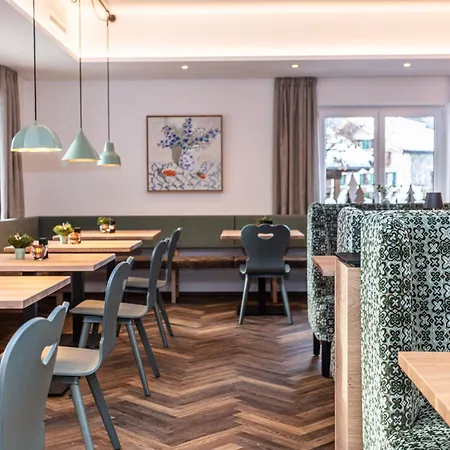 Pinzgauer Hof Hotel 3*