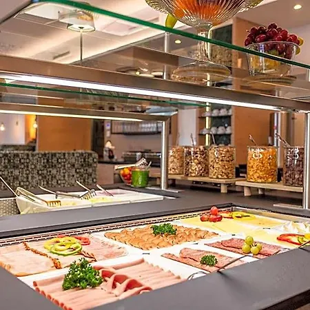 Pinzgauer Hof 마리아알름암스타이너르넨미어