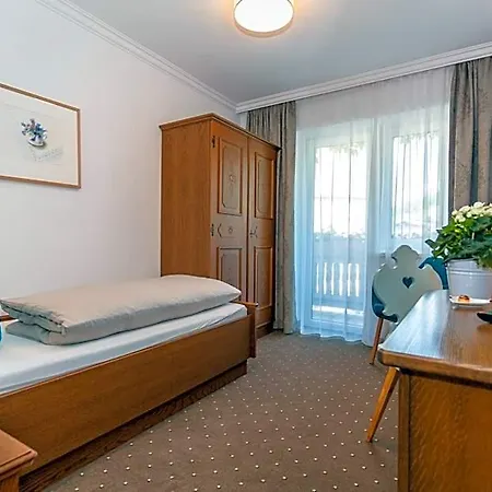 Pinzgauer Hof 3*