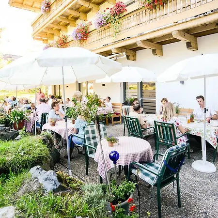 Pinzgauer Hof Hotel 3*